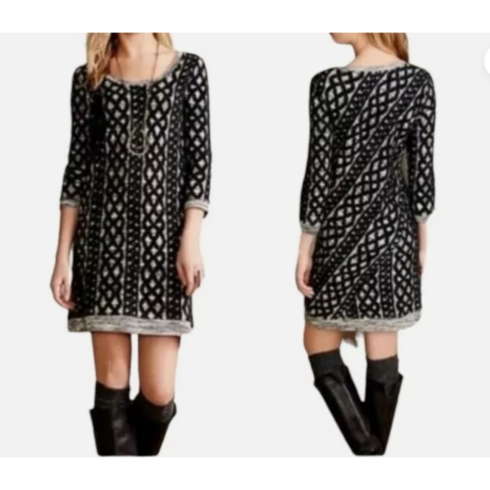 Moth Anthropologie Stitched Textured‎ Black White Long Sleeve Sweater Dress Sz M